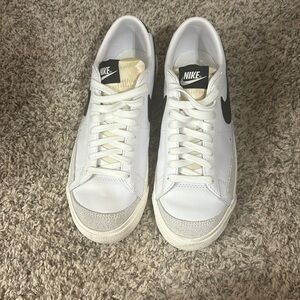 Women’s Nike Blazer Low '77